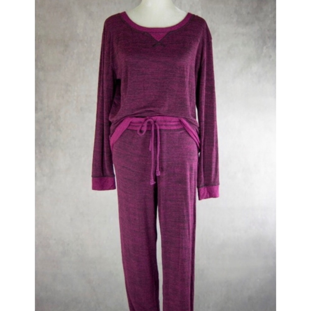 🚨SOLD!! ~ Soft & Comfy Pajama Set 🧦